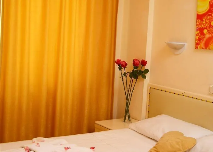 Avisos And Hotel