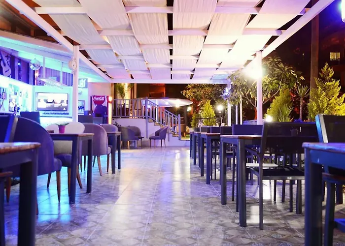 Avisos And Hotel