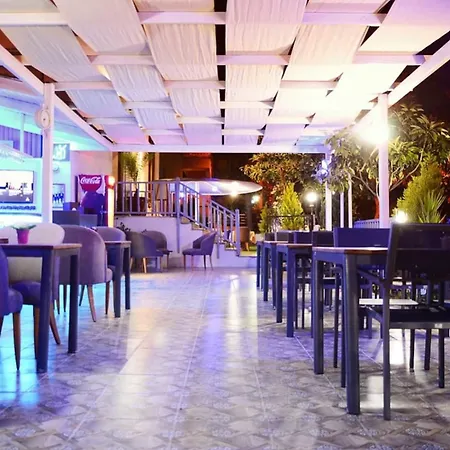 Avisos And Hotel