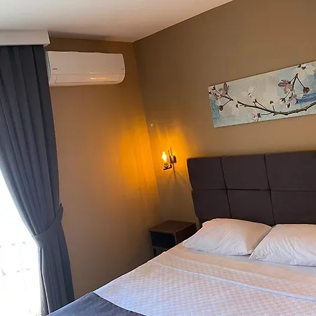 Avisos And Hotel 3*