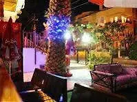 Avisos And Hotel