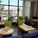 Avisos And 酒店 3*